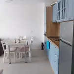 в намиращ се на прекрасният плаж каваци *